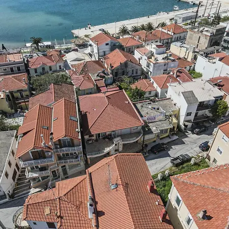 Panellinion Thassos يميناريا